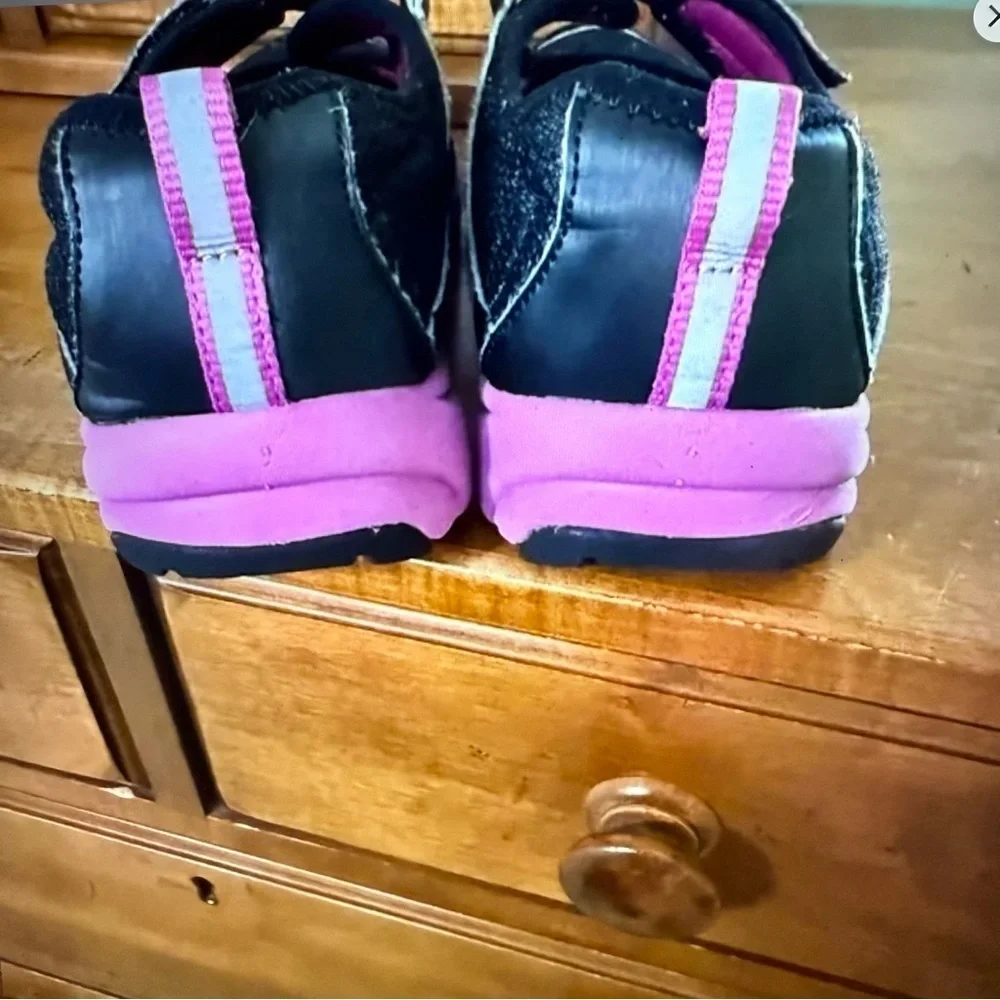 Vionic Black and Pink Maryjane Athletic Shoes‎